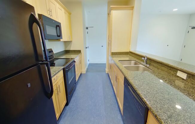 2 beds, 2 baths, 1,386 sqft, $1,675, Unit #7