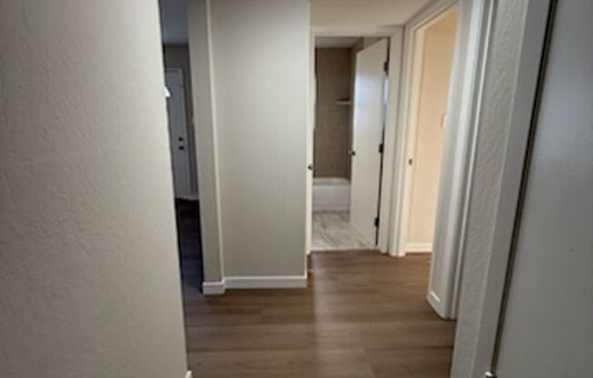 2 beds, 1 bath, $2,850, Unit 01