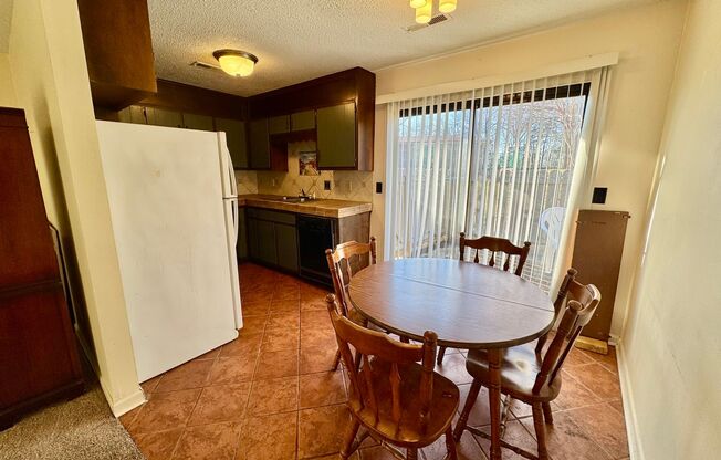 1 bed, 1 bath, $1,000, Unit # 320