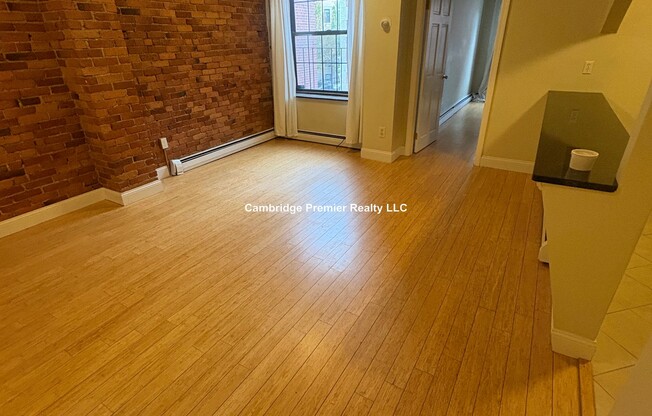 160 Saint Botolph St Apt 4S