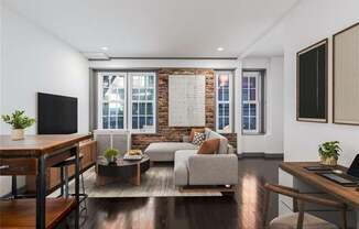 57 THOMPSON ST