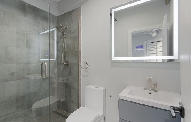 3 beds, 1 bath, 724 sqft, $2,700, Unit 514