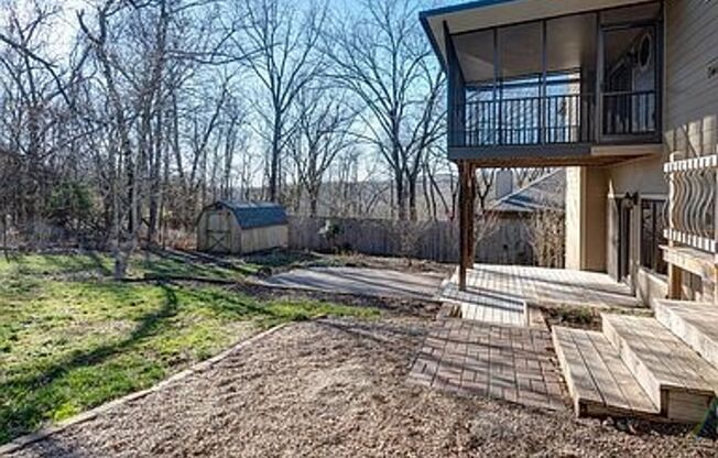 Executive 4 Bedroom 3.5 Bath 3+ Car Garage - Great South Springfield Location!