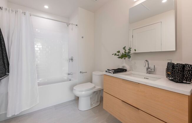 1 bed, 1 bath, 752 sqft, $2,750, Unit 207