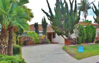 3055 Mercer Lane