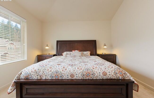 3 beds, 2.5 baths, $2,495