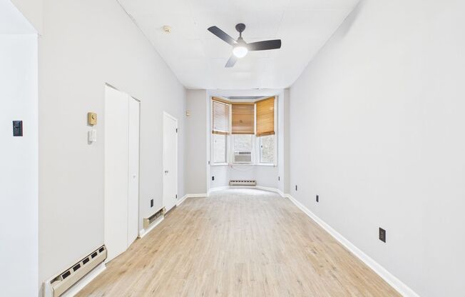 Studio, 1 bath, 310 sqft, $995, Unit 105