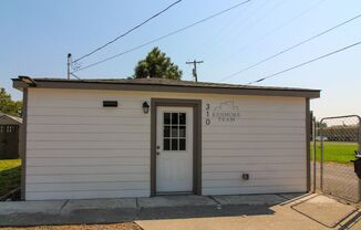 Updated Studio Home in Pasco
