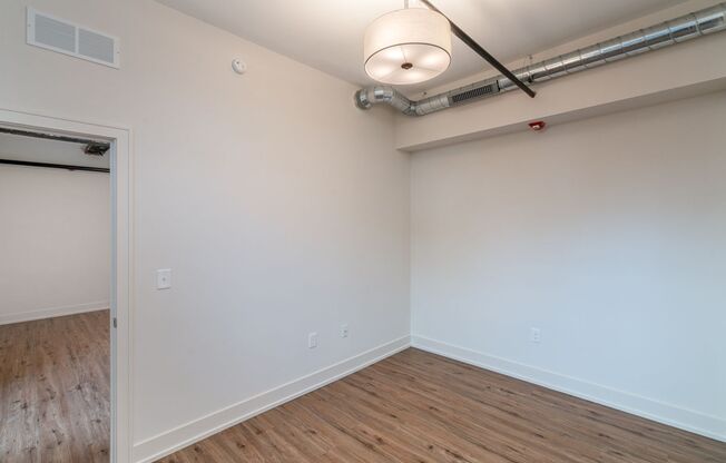 2 beds, 2 baths, $2,084, Unit 875 Michigan Ave Apt. 103