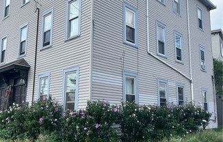 73 READING ST