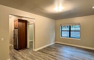 2 beds, 1 bath, $1,795, Unit 5