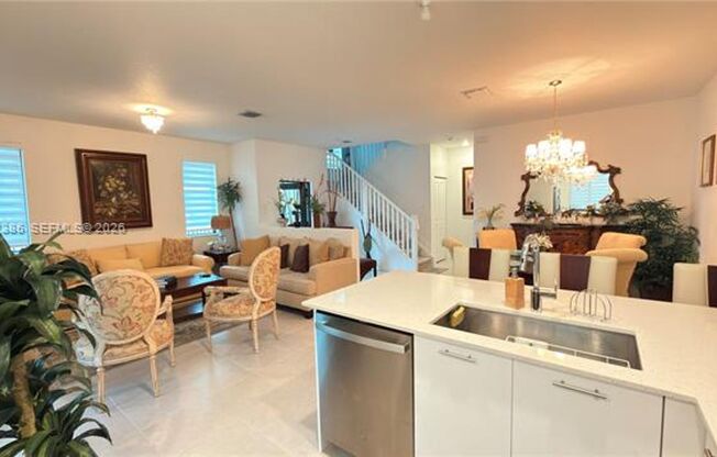 8388 NW 49th St th 8388, Doral, FL 33166