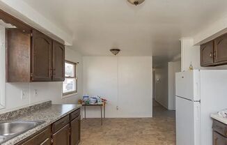 3 beds, 1 bath, $1,300