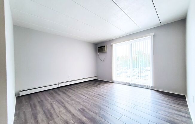 1 bed, 1 bath, 650 sqft, $999, Unit 202-C/F/P