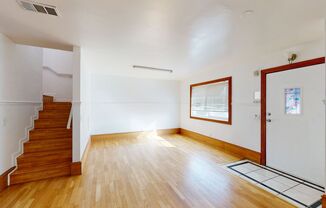 Large 3 bed, 2.5 Bath Townhouse for Rent in Eagle Rock - Prime Location