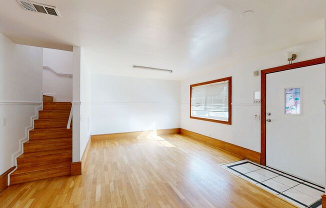 Large 3 bed, 2.5 Bath Townhouse for Rent in Eagle Rock - Prime Location