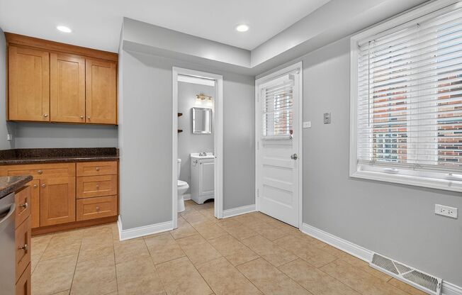 13-15 S Waiola Townhomes