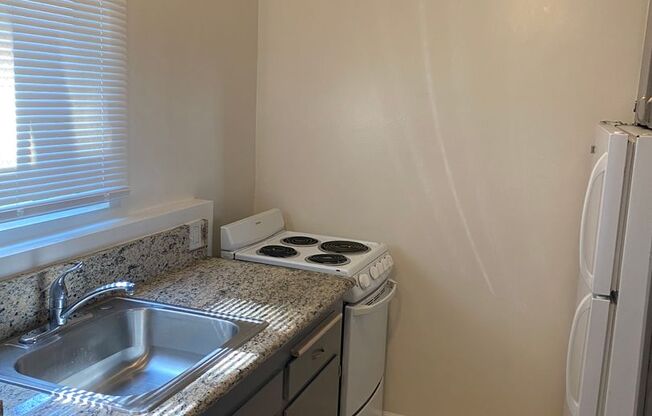 Woodbridge Village Apartments - 1900 N. MARIANNA AVE.
