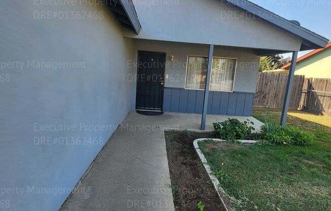 REDUCED! 3 bedroom, 2 bathroom house located in Shafter, CA