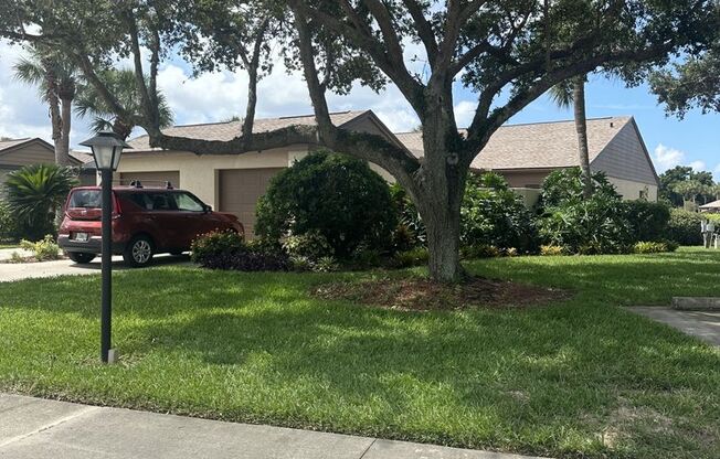 Gorgeous 2-Bedroom, 2-Bathroom Townhouse in Sarasota (JUST REDUCED!!!)