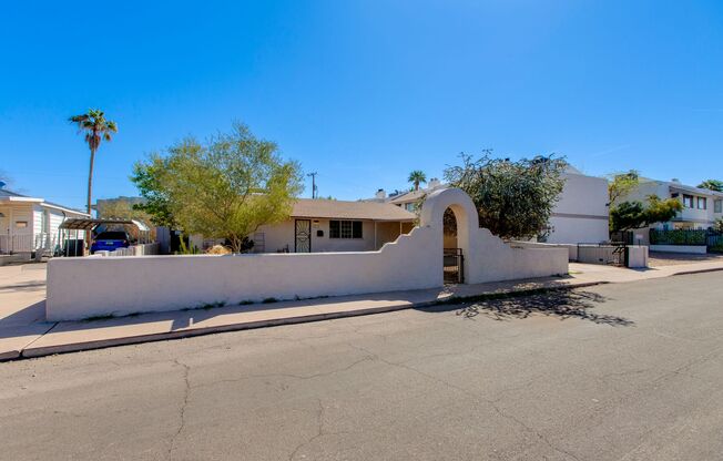 3423 N. 14th St Phoenix, AZ 85014