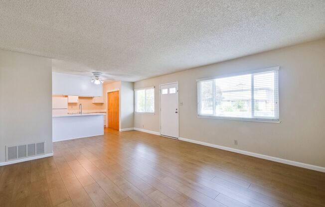 2 Bedroom Condo Style Unit in South San Jose: Updated Kitchen