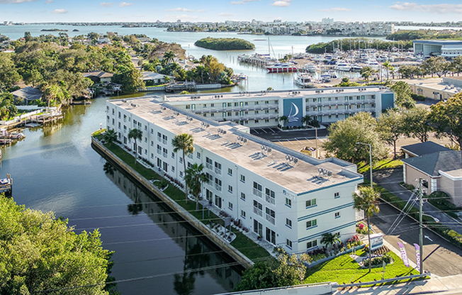 Sailpointe Apartments