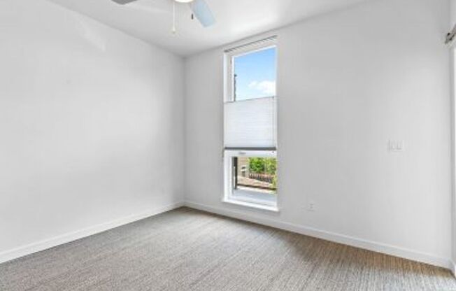 1 bed, 1 bath, 490 sqft, $1,425, Unit 210