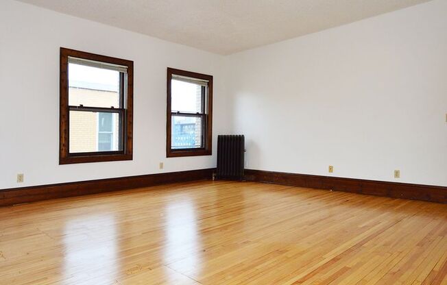 1 bed, 1 bath, 410 sqft, $1,100, Unit 9 - 303