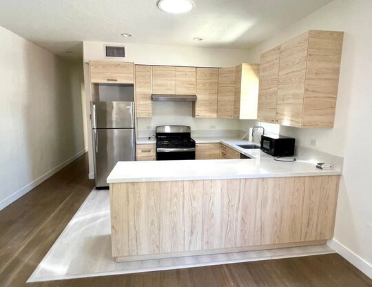 2 beds, 1 bath, 1,100 sqft, $3,250, Unit 3