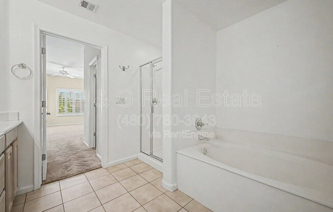 2 beds, 2 baths, 1,299 sqft, $1,895, Unit Unit 1186