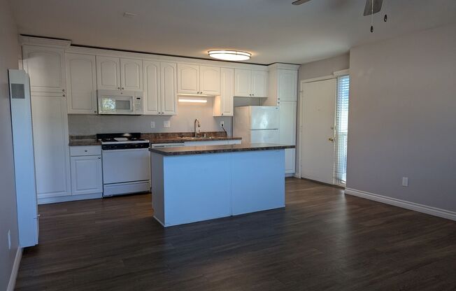 1 bed, 1 bath, 650 sqft, $2,195, Unit LP20