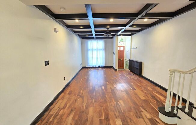Beautiful 3 Bedroom 2 Bathroom East Baltimore Town Home