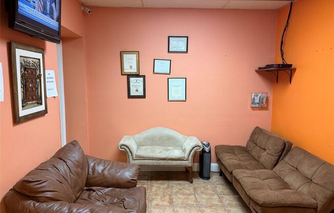 Studio, $3,000