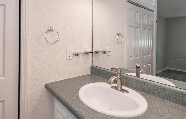 2 beds, 2 baths, 864 sqft, $1,500