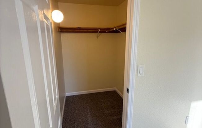 2 beds, 2 baths, 1,100 sqft, $1,525, Unit 183-114