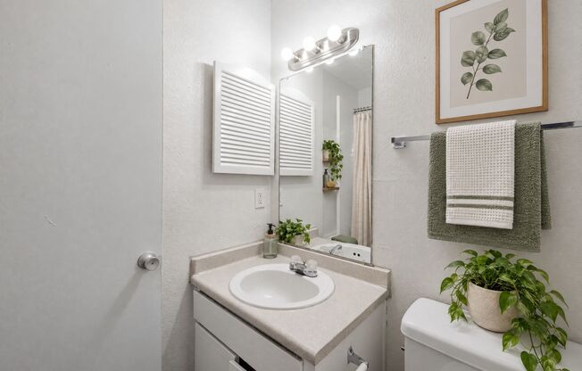 2 beds, 2.5 baths, 1,218 sqft, $1,395, Unit 2-22F