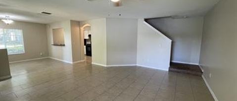 7352 E BANK DR