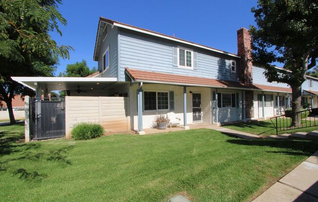 Two-Story 3-Bedroom Condo in Redlands!