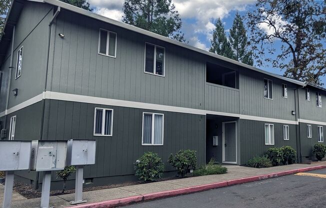 1 bed, 1 bath, 650 sqft, $1,200, Unit 04
