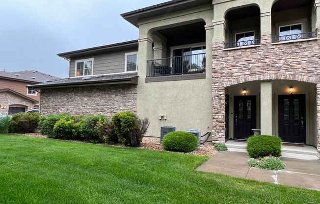 $300 Move in incentive! Beautiful 3 Bed/2 Bath Top Floor Condo in Popular Sonomo Village at Ute Creek!