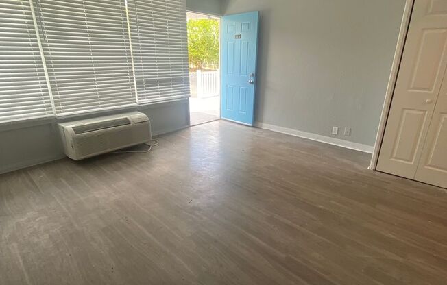 Studio, 1 bath, 500 sqft, $795, Unit 146