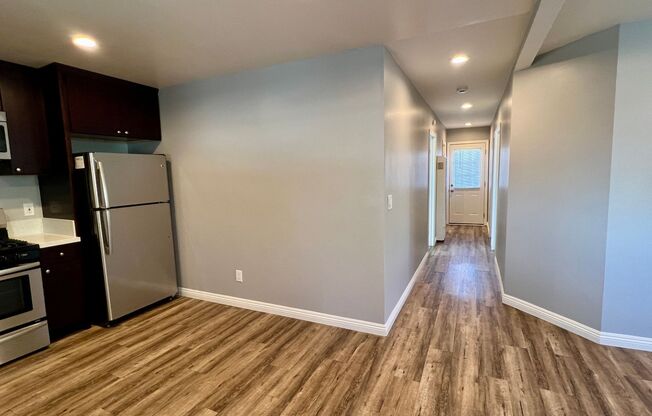 3 beds, 1 bath, 817 sqft, $2,695, Unit 515