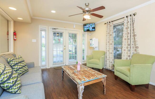 The Berkshire - Apartment Living in Houston, TX