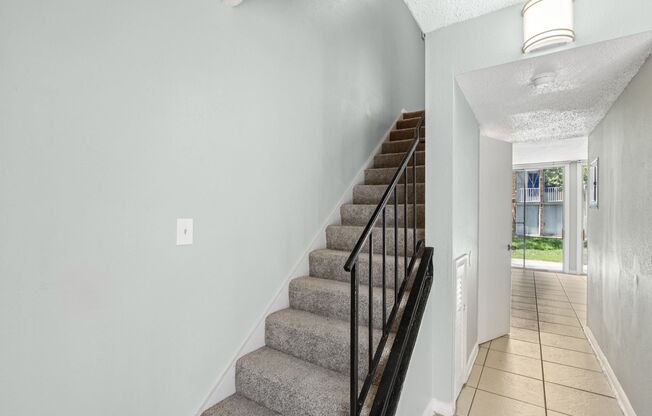 1 bed, 1 bath, 850 sqft, $1,050, Unit 29-066C