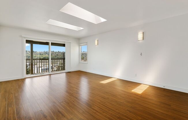 Queen Anne water view 3 bed 2 bath with den and 2 parking spaces