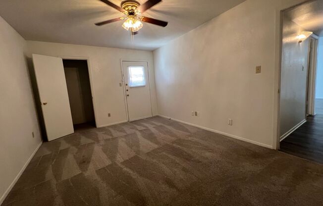 2 beds, 2 baths, 1,000 sqft, $1,315, Unit 1009