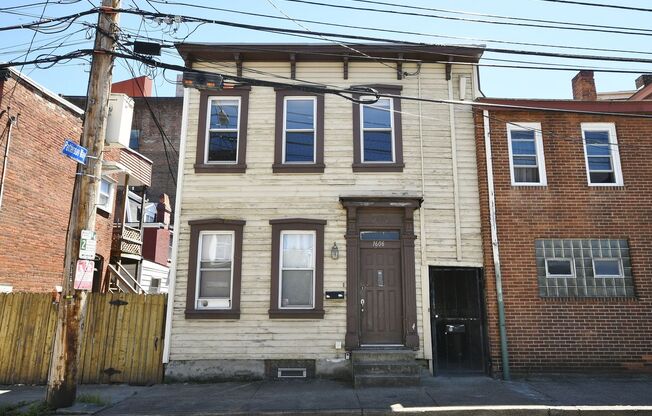 1606 Bingham