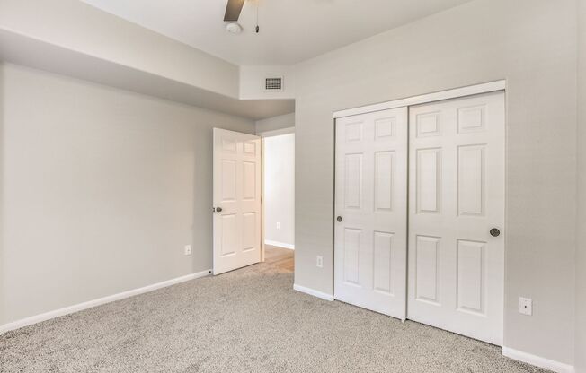 Beautiful Remodeled Condo located on the First floor with 2 bedrooms!