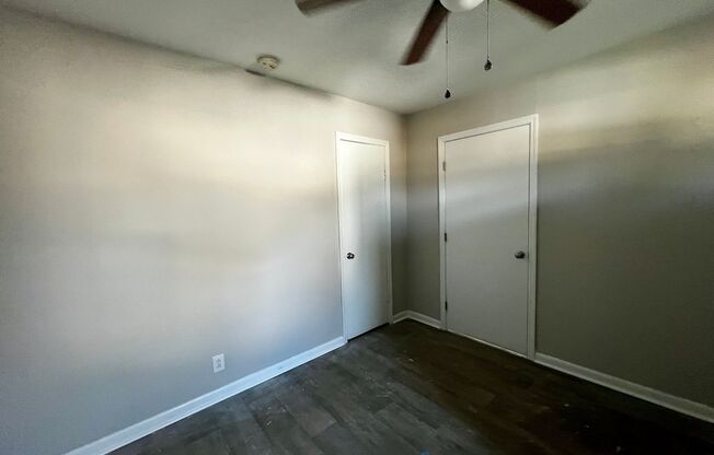 1 bed, 1 bath, 700 sqft, $1,200, Unit 341 W. Jackson Street